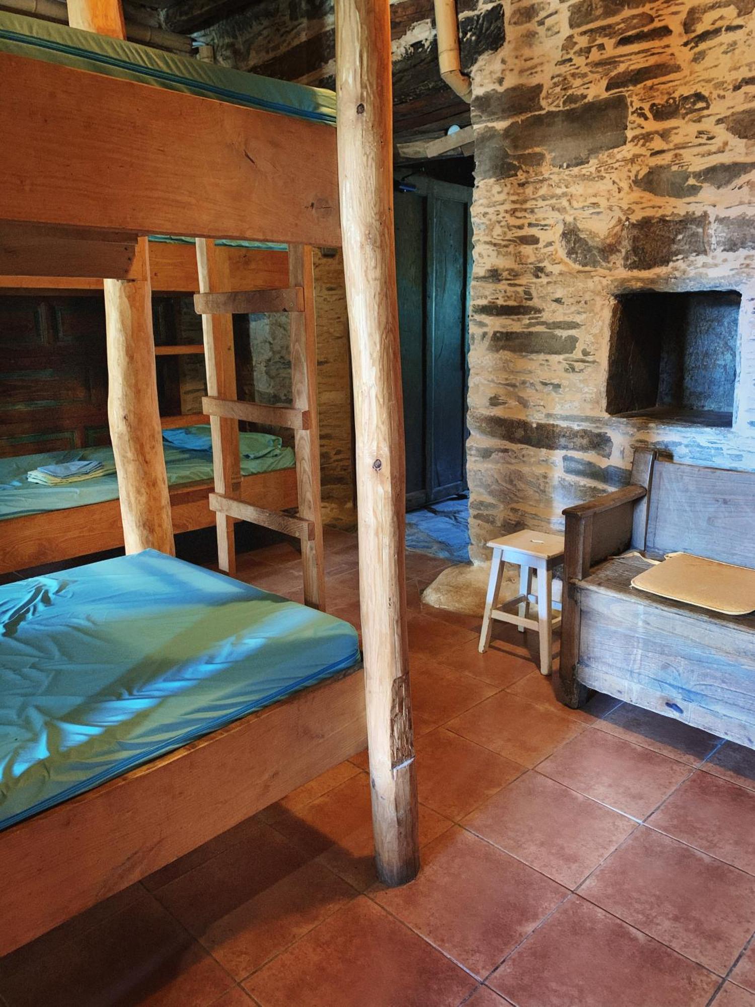Albergue Eco El Beso - Vegano Tríacastela Eksteriør bilde